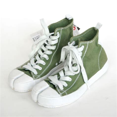 Buy > tabi sneakers > in stock