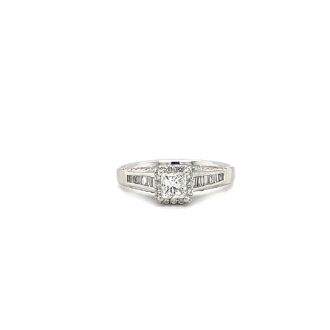 PRINCESS CUT HALO DIAMOND RING WITH BAGUETTE CUTS AND ROUND BRILLIANT ...