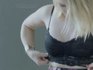 Sarah Jeanne Labrosse nude pics página