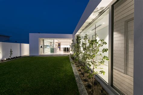 The Stirling Contemporain Façade Perth par Grandwood by Zorzi