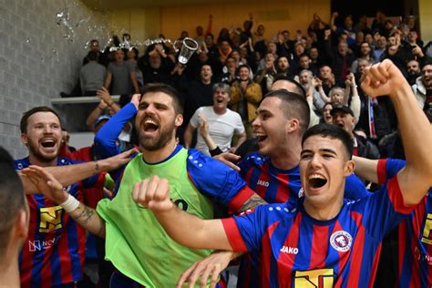 Slobodna Dalmacija Torcida Misli Ozbiljno Predstavili Su Novo