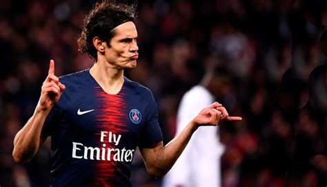 Instagram Edinson Cavani Le Obsequió Camiseta De Entrenamiento A Una Fanática Del Psg Tras