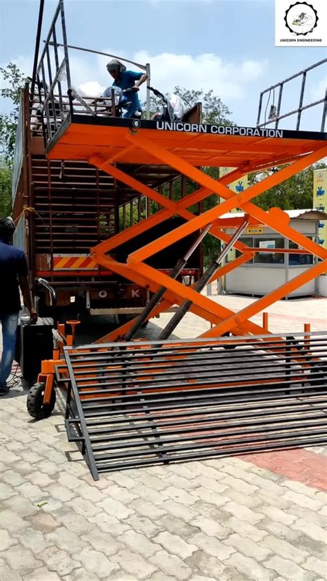 Mild Steel Electric Pit Mounted Scissor Lift Table For Material