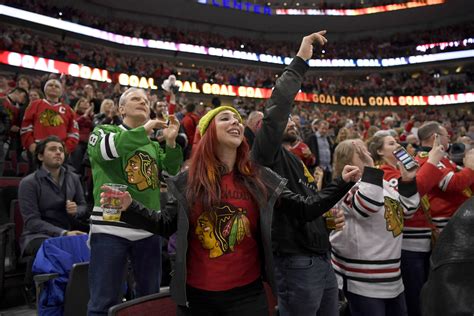 Chicago Blackhawks Morning Links- Fan Reaction To Hartman Deal