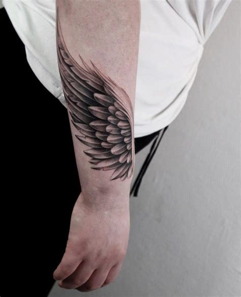 91 Epic Angel Wings Tattoo Ideas