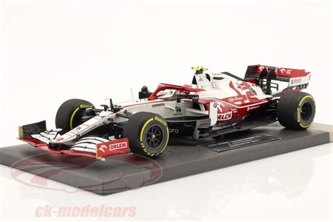 Minichamps A Giovinazzi Alfa Romeo Racing C Bahrain Gp