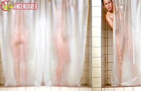 Naked Mareike Fell In Hinter Dem Regenbogen