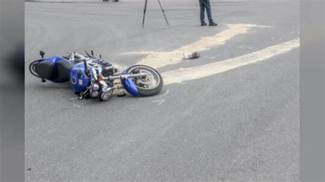 Motorradfahrer Stirbt Bei Unfall In Friolzheim Bildergalerie