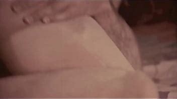 En Las Sombras De Los A Os Sesenta Oscilantes Xvideos