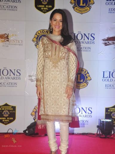 Pallavi Kulkarni Hot Bikini Image Gallery Images Photos Pics