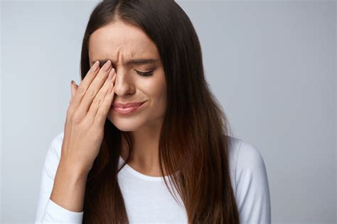Pain Behind Eyes - Causes and Treatment - Diamond Vision