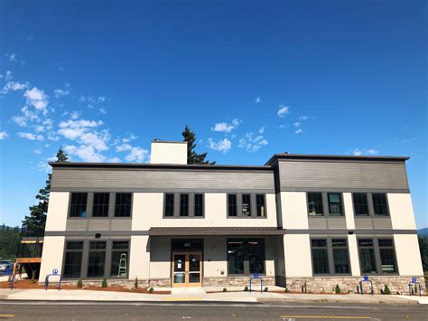 All-New Thunder Island Brewery Opens On Main Road In Cascade Locks