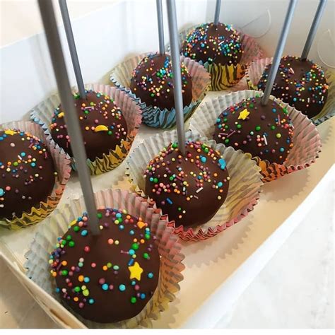 Кейк-попсы "Шоколадный чупа-чупс"