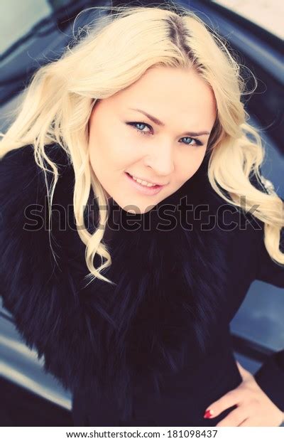Portrait Beautiful Blonde Woman Woman Behind Stock Photo 181098437 Shutterstock