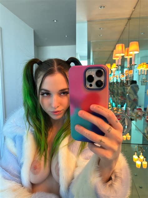 Random Pussies Gallery Porn Pic