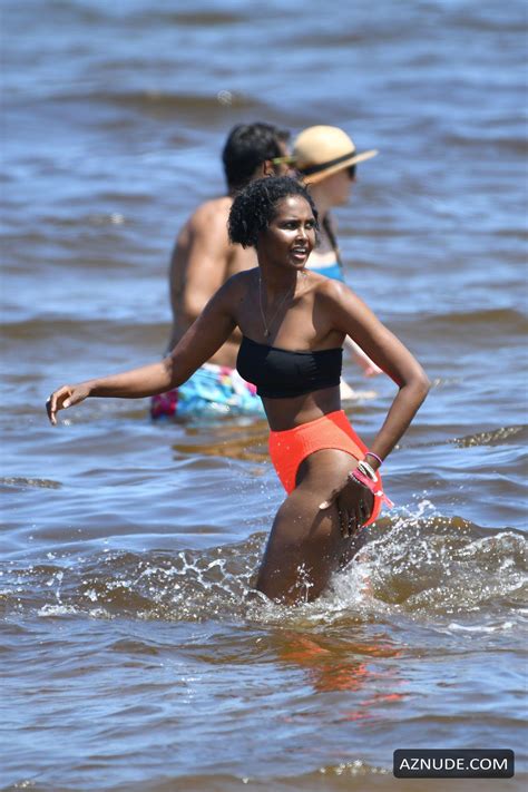 Sabina Gadecki Shows Off Her Bikini Body On Miami Beach Aznude