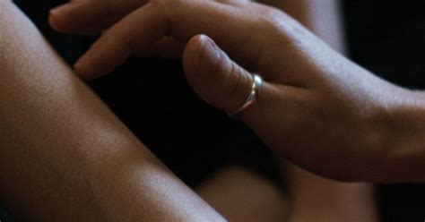 Sex is Comedy La révolution des coordinatrices d intimité en streaming direct et replay sur