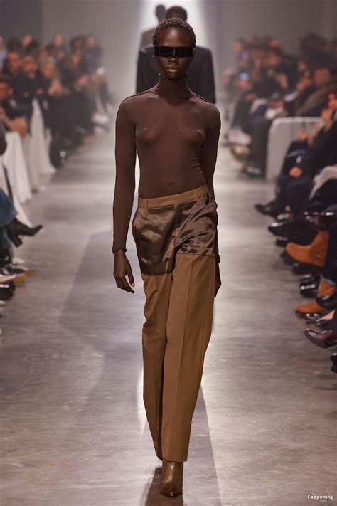 Models Display Their Nude Tits At The MM6 Maison Margiela Show 11