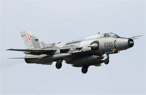 Sukhoi Su-17 (Fitter) - War Wings Daily