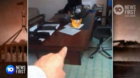 Chính trường Úc lại rúng động vì ảnh sex trong quốc hội