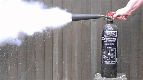 Carbon Dioxide Fire Extinguisher Discharge Time YouTube