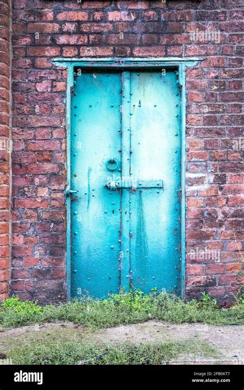 Loading Bay To Warehouse In Liverpool Dockland Stock Photo Alamy