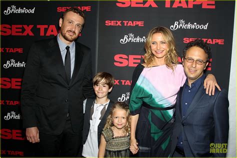 Cameron Diaz Jason Segel Let NYC View Their Sex Tape Photo Cameron Diaz Jason