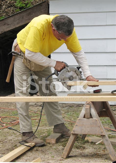 Carpenter Using A Circular Saw Stock Photos Freeimages