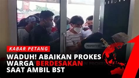 Abaikan Prokes Warga Berdesakan Saat Ambil BST Di Kantor Desa Di