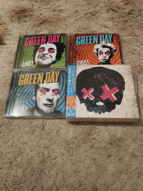 Green Day Uno Dostre 3 Cd Box Set Hobbies And Toys Music And Media