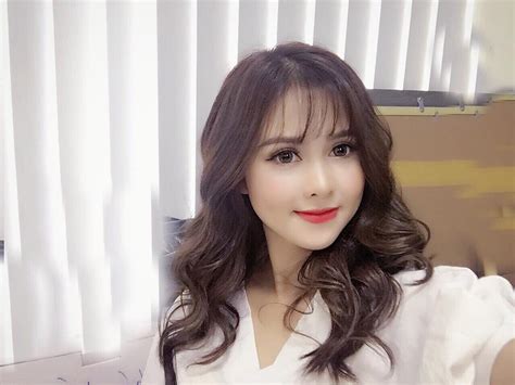 Nh Hot Girl Xinh Cute Ng Y U Ng Y Th D Th Ng