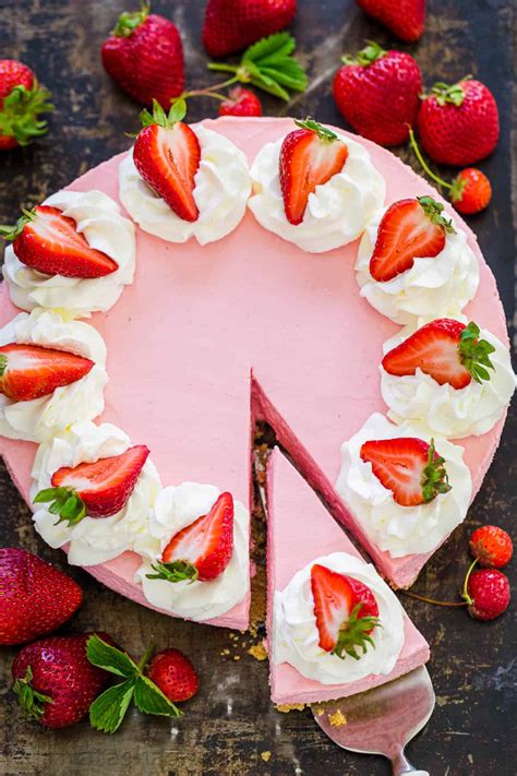 strawberry cheesecake cake recipe 8
