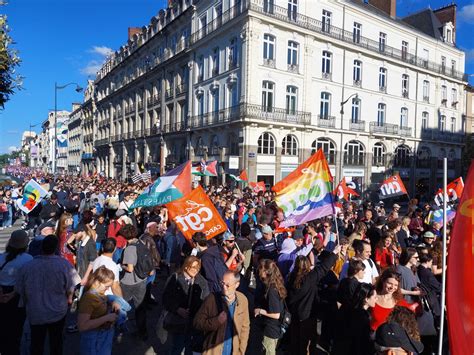 Marche Des Fiert S Et Manif Anti Rn Rennes Personnes