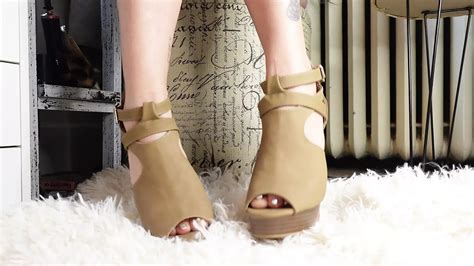 Seduction In Heels Amateur Amateur Porn Feat Raven Willow By Faphouse Xhamster