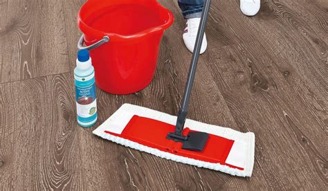 Почистване и поддръжка на ламиниран паркет - Онлайн магазин "Паркетен свят"