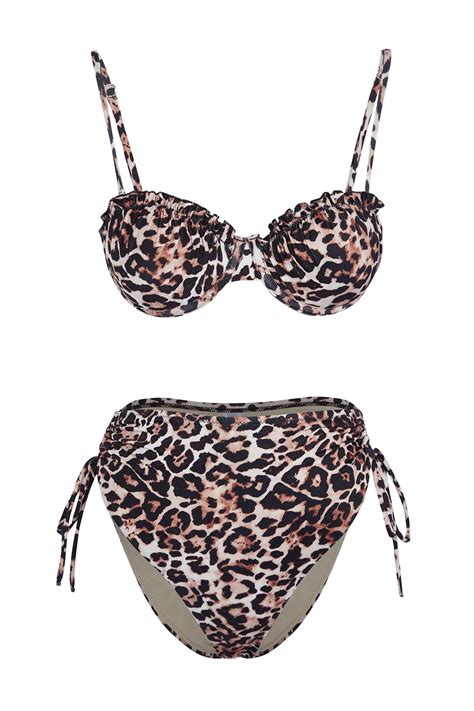 TRENDYOLMİLLA Leopar Desenli Balconette Yüksek Bel Bikini Takımı TBESS23BT00019 Fiyatı