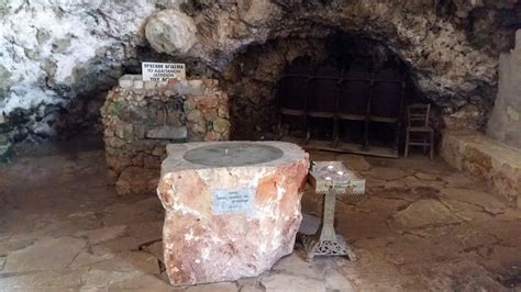 Στο Σπήλαιο του Αγίου Ιωάννου του Ερημίτη (Μαραθοκεφάλα Χανίων ...