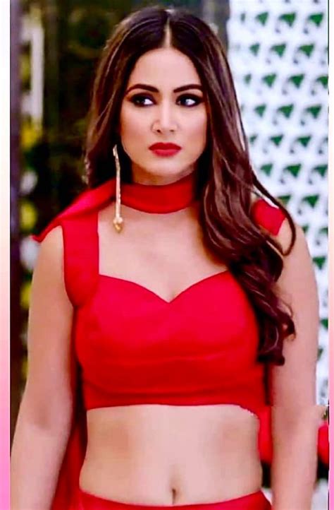 35 Hot Photos Of Hina Khan Flaunting Her Toned Midriff And Navel In