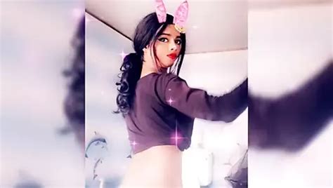 Big Cock Indian Shemale Plays With Her Dick Ladyboy Porn XHamster