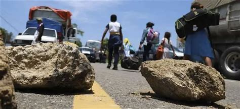 Bloqueos en Colomi y Chané mantienen cortada la nueva ruta Cochabamba