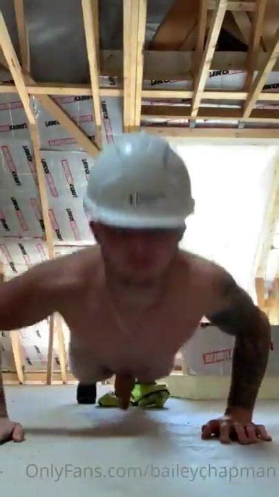 Fit Builder Lad Works Out Naked XHamster