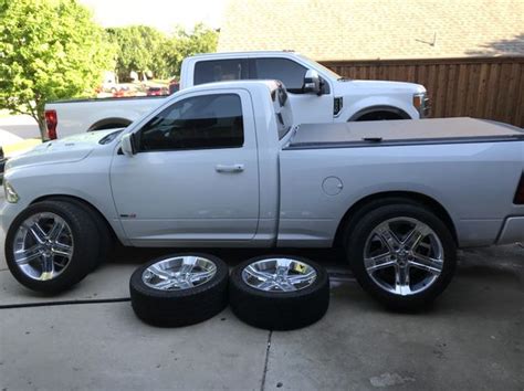 Dodge Ram 1500 Rt Oem 22 Inch Wheels And Tires Rims 22s Factory