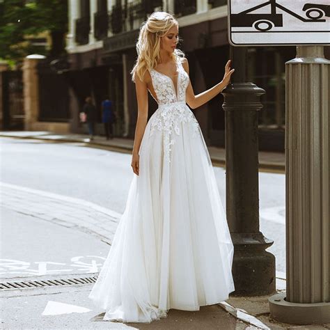 Eightale Boho Wedding Dresses V Neck Appliques Lace A Line Tulle