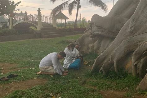 Instagram Model Deported From Bali After Posing Naked