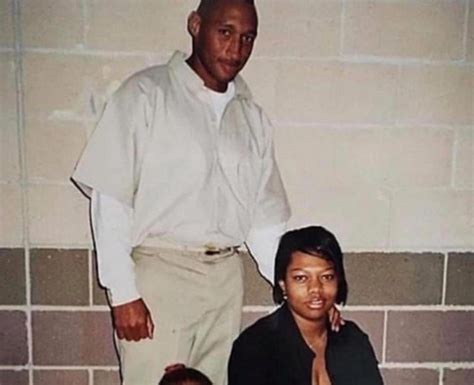 What happened to Megan Thee Stallions parents? - Megan Thee Stallion