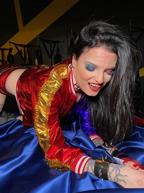 Dildo And Toys With Supergirl Harley Quinn Wet Nude Pics Xhamster