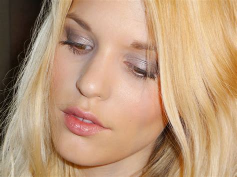 Maquillage Simple Avec La Palette Naked Eye De Too Faced Make Up And The City