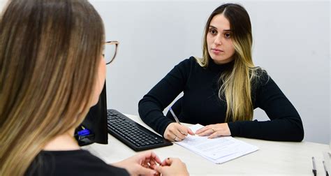 Quanto ganha um advogado? Confira salário 2025