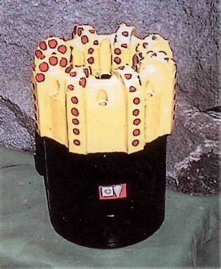 Буровые долота. Буровые головки.