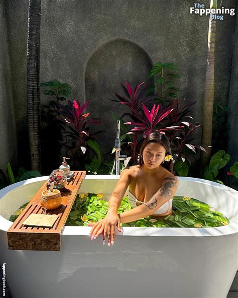 Mai Pham Nude OnlyFans Leaks Fappening FappeningBook